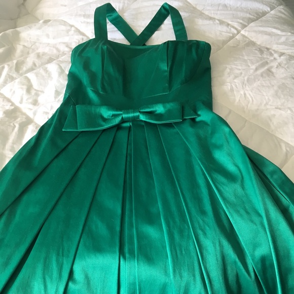 emerald green knee length dress